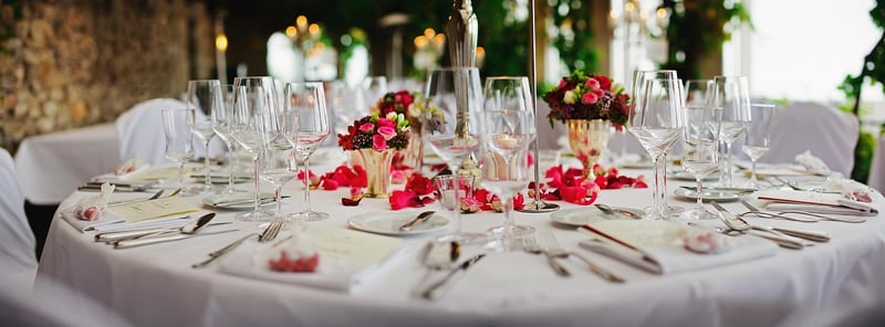 banquet table setup